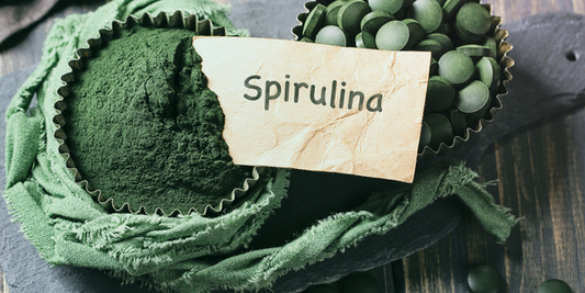 Spirulina: Das grüne Superfood für Abnehmen und ganzheitliche Gesundheit